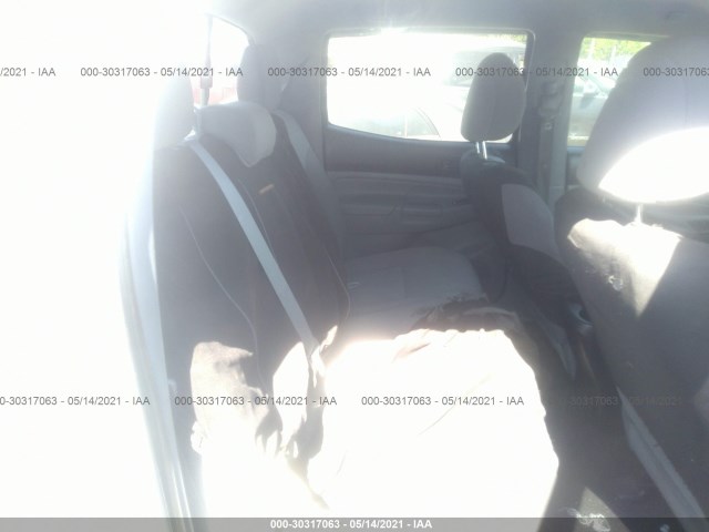 Photo 7 VIN: 5TFLU4EN6DX079832 - TOYOTA TACOMA 