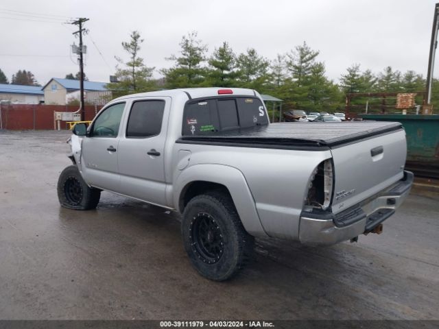 Photo 2 VIN: 5TFLU4EN7DX060111 - TOYOTA TACOMA 