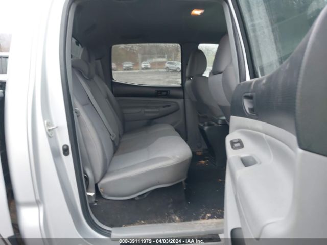 Photo 7 VIN: 5TFLU4EN7DX060111 - TOYOTA TACOMA 