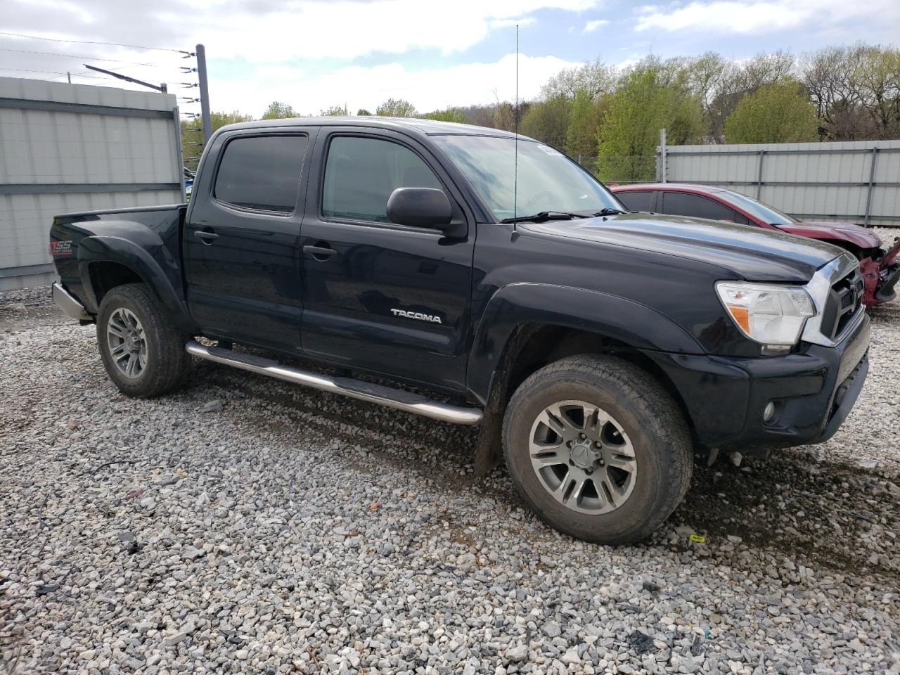 Photo 3 VIN: 5TFLU4EN7FX143718 - TOYOTA TACOMA 