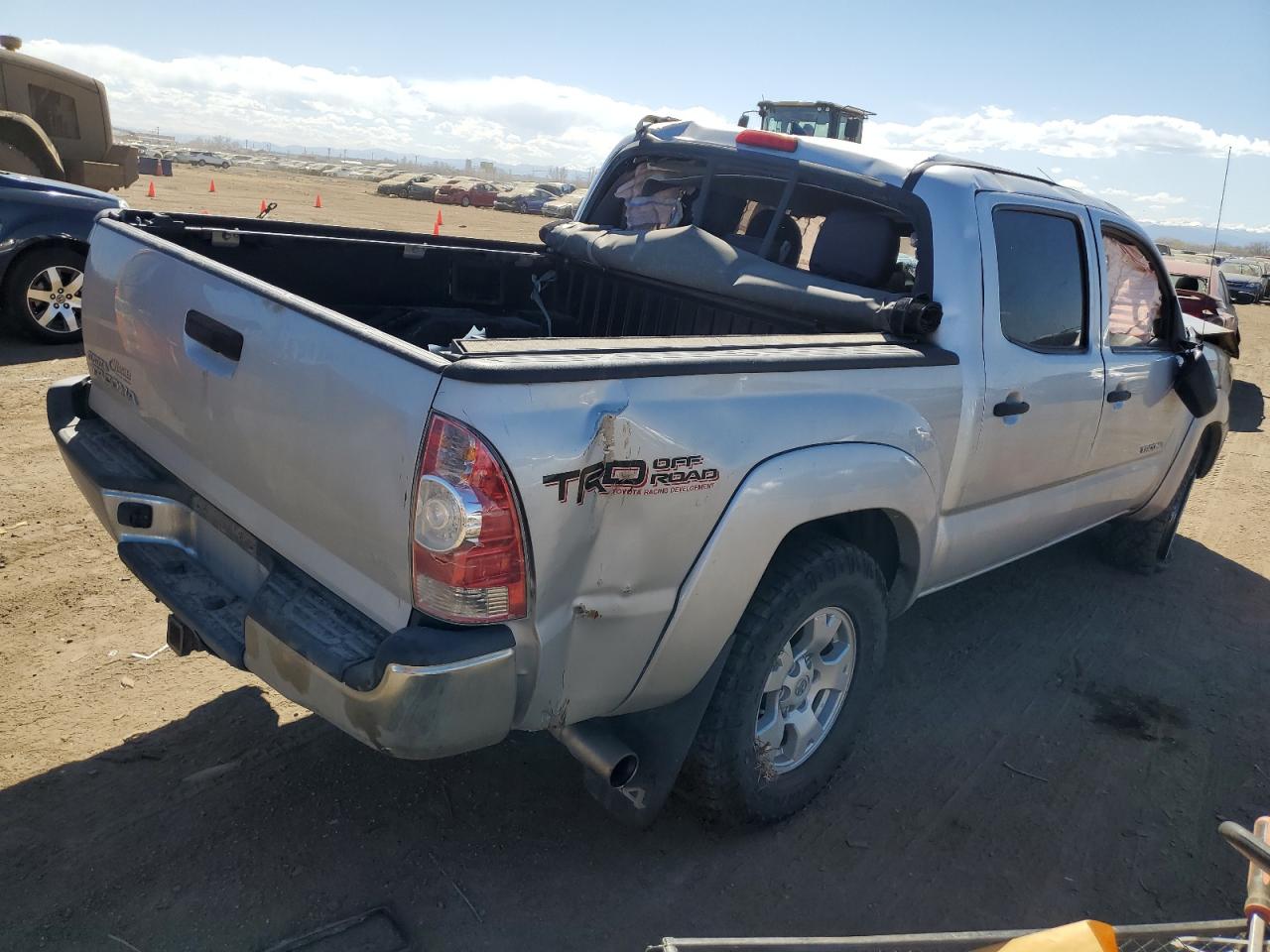 Photo 2 VIN: 5TFLU4EN8CX034664 - TOYOTA TACOMA 