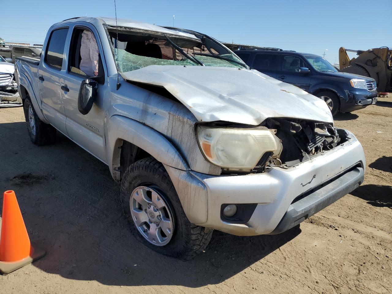 Photo 3 VIN: 5TFLU4EN8CX034664 - TOYOTA TACOMA 