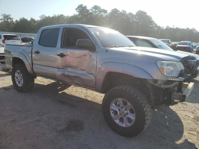 Photo 3 VIN: 5TFLU4EN8FX118956 - TOYOTA TACOMA DOU 