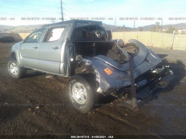 Photo 2 VIN: 5TFLU4EN8FX131027 - TOYOTA TACOMA 