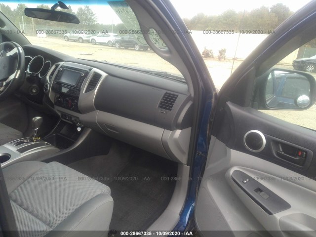 Photo 4 VIN: 5TFLU4EN8FX144280 - TOYOTA TACOMA 