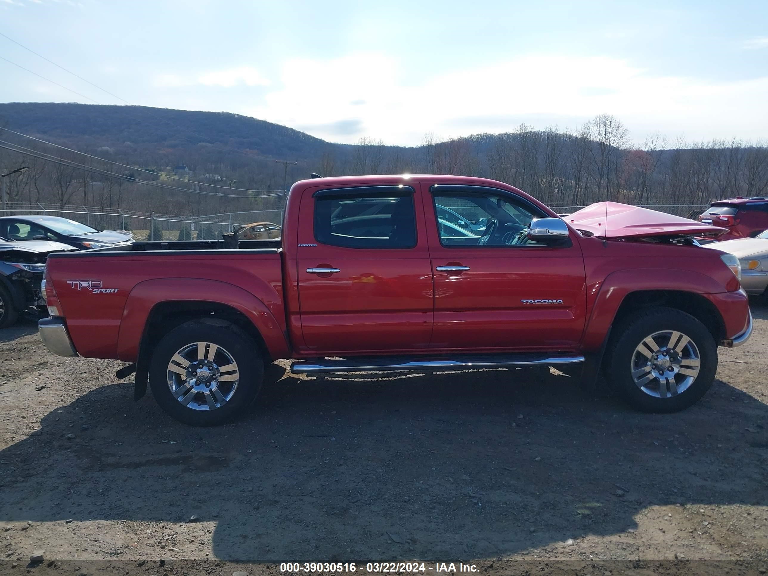 Photo 12 VIN: 5TFLU4EN9DX051068 - TOYOTA TACOMA 