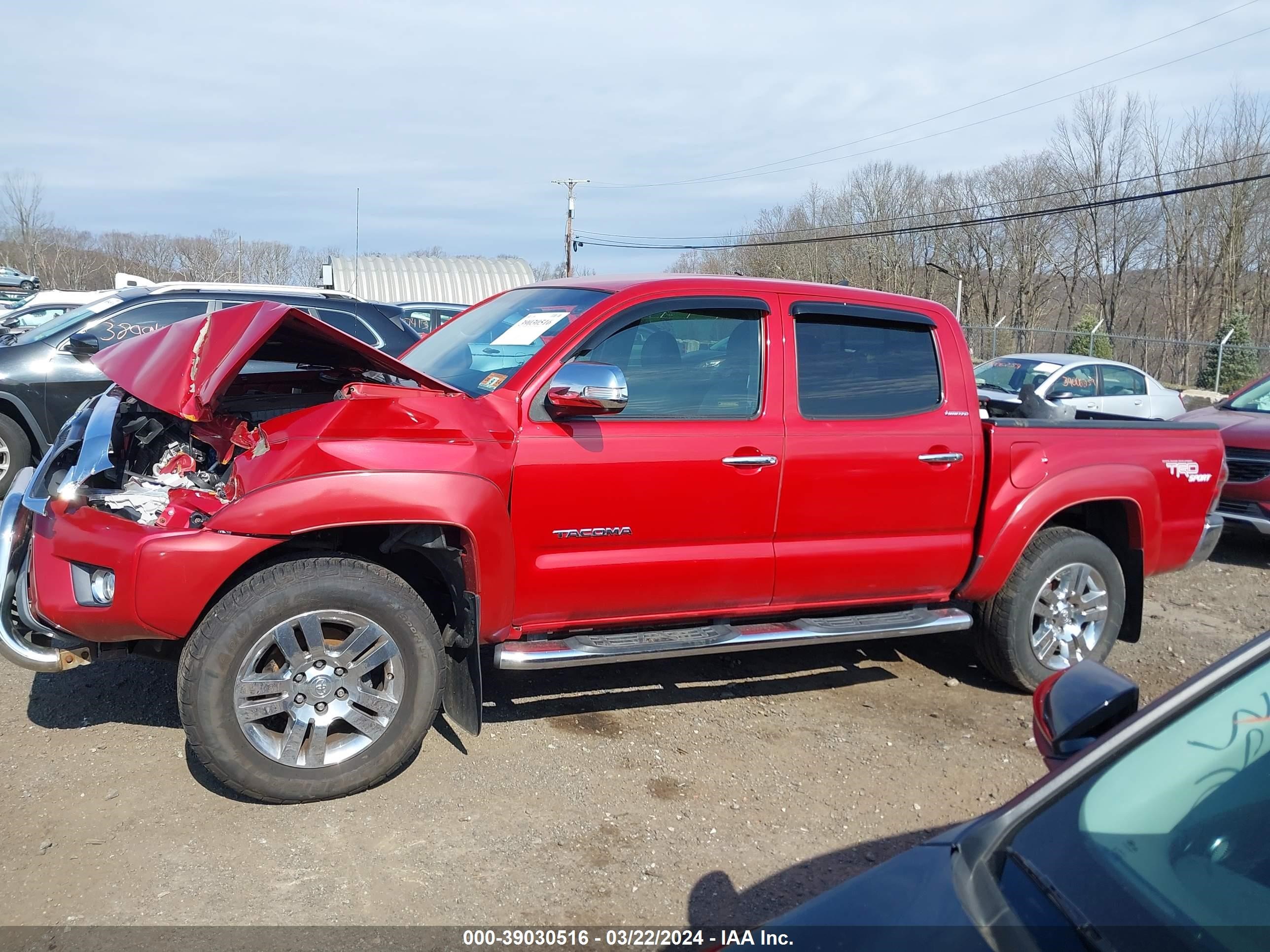 Photo 13 VIN: 5TFLU4EN9DX051068 - TOYOTA TACOMA 