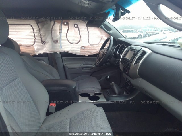 Photo 4 VIN: 5TFLU4EN9DX069358 - TOYOTA TACOMA 