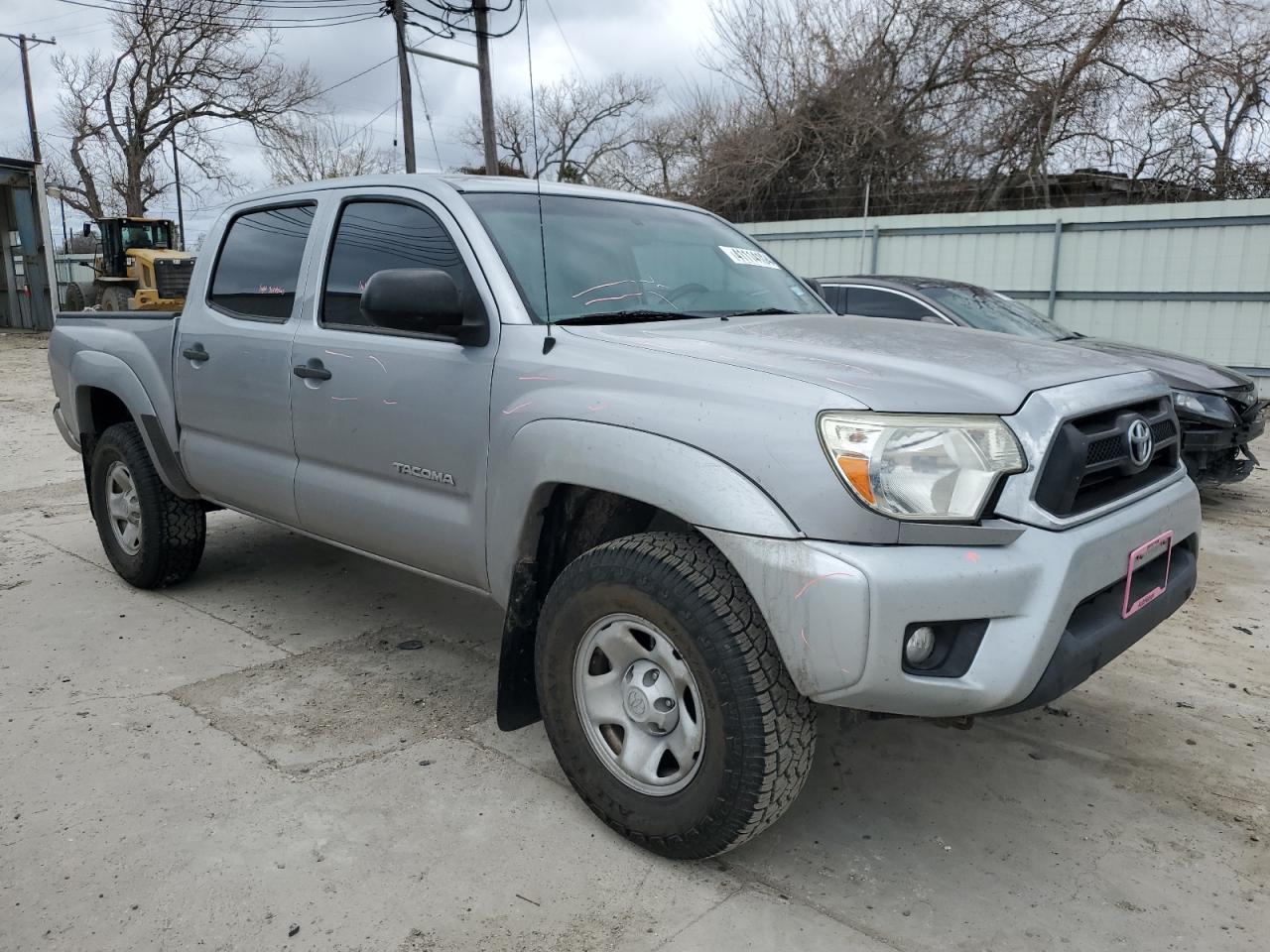 Photo 3 VIN: 5TFLU4EN9FX133384 - TOYOTA TACOMA 