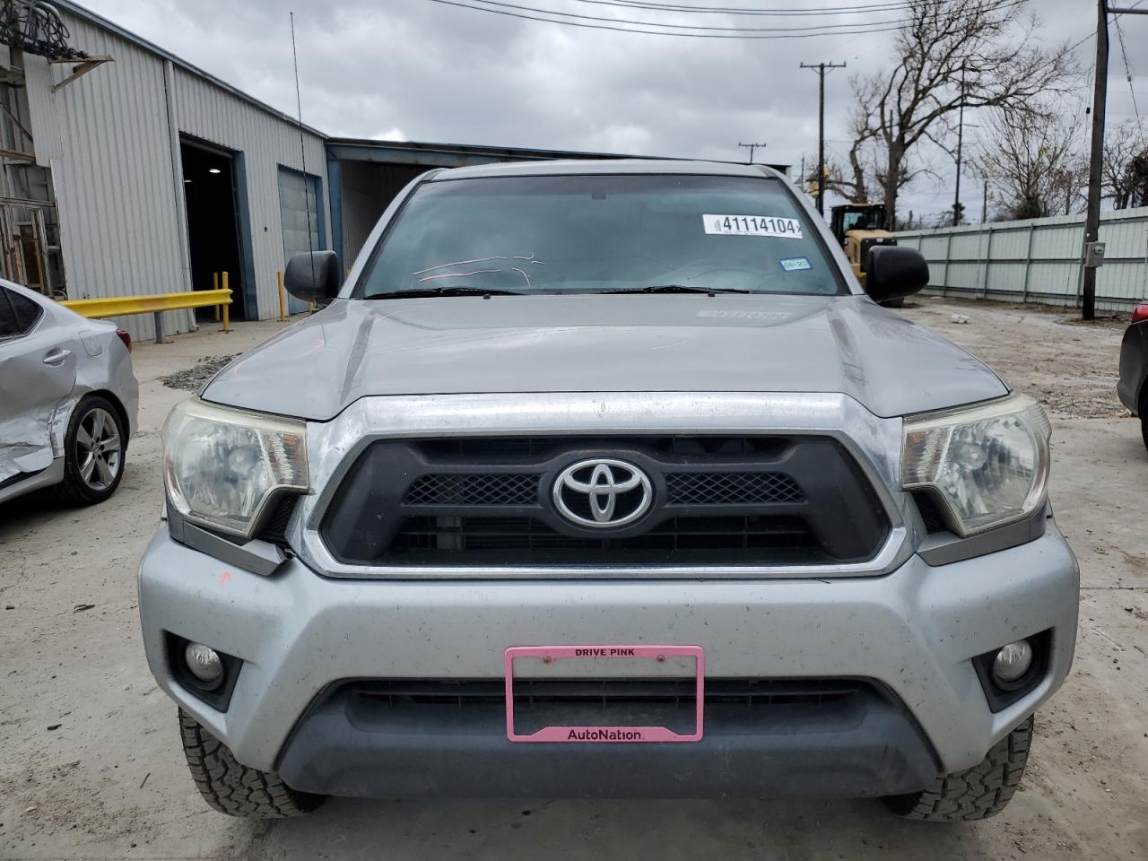 Photo 4 VIN: 5TFLU4EN9FX133384 - TOYOTA TACOMA 