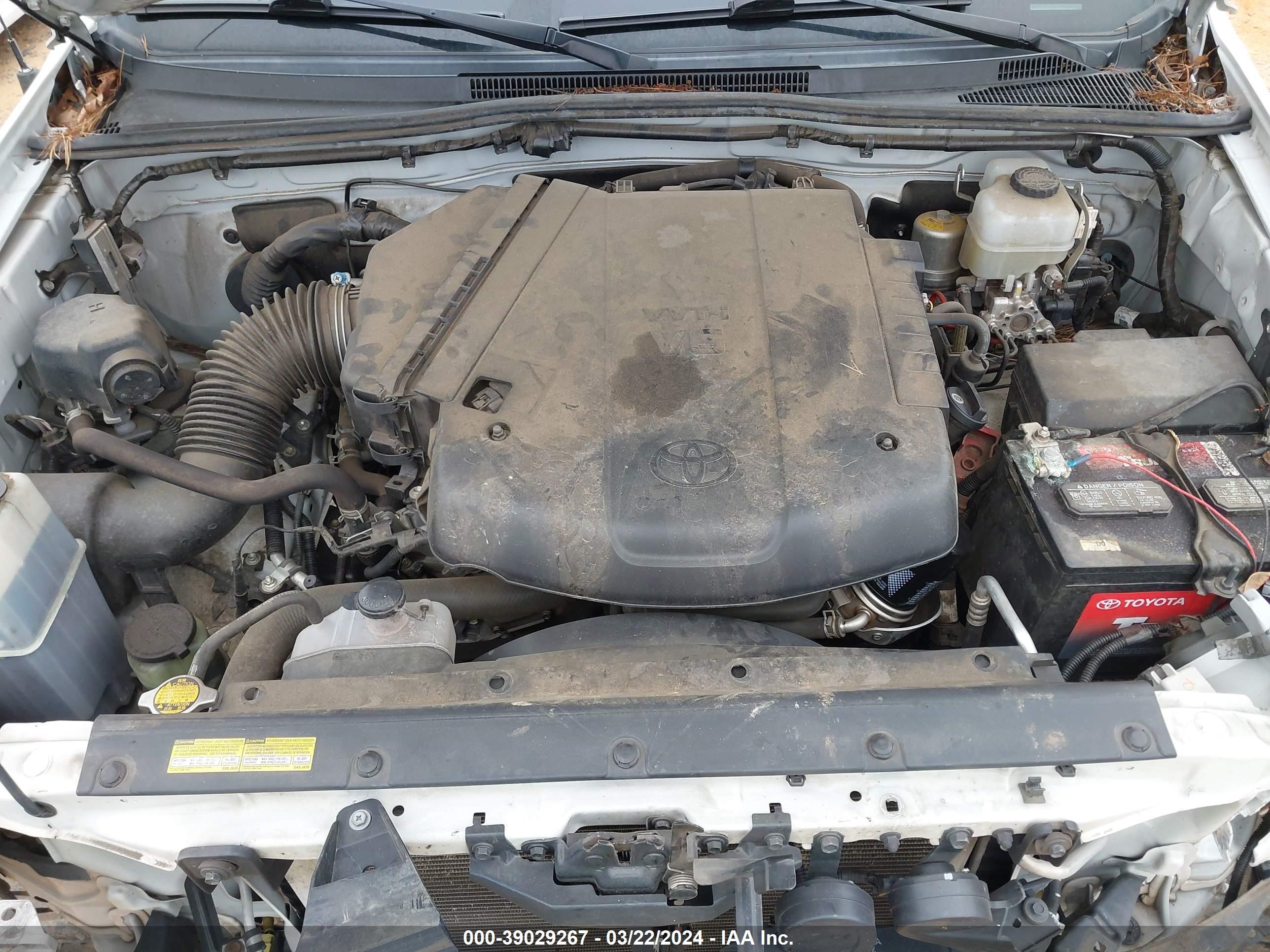 Photo 9 VIN: 5TFLU4ENOFX147920 - TOYOTA TACOMA 