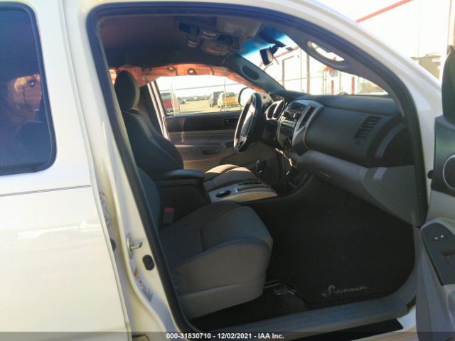 Photo 4 VIN: 5TFLU4ENXCX025366 - TOYOTA TACOMA 