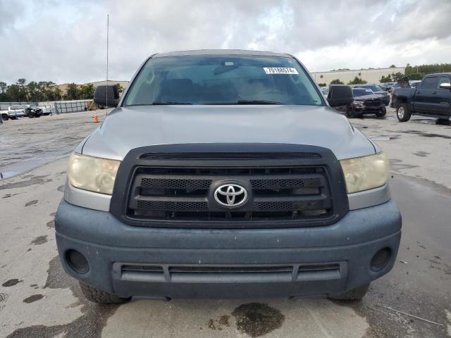 Photo 4 VIN: 5TFLU5F13BX024799 - TOYOTA TUNDRA 