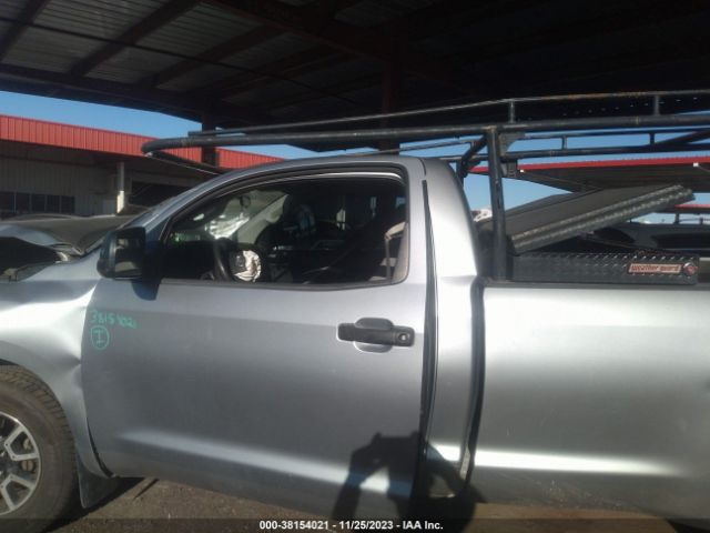 Photo 5 VIN: 5TFLU5F14DX029609 - TOYOTA TUNDRA 