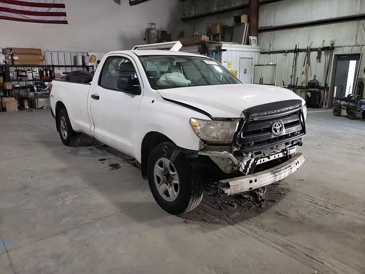 Photo 10 VIN: 5TFLU5F18AX024053 - TOYOTA TUNDRA 