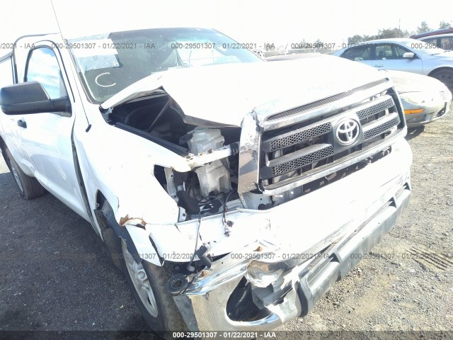 Photo 5 VIN: 5TFLU5F1XAX024118 - TOYOTA TUNDRA 2WD TRUCK 