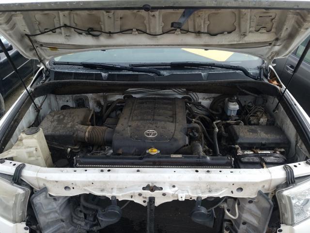 Photo 6 VIN: 5TFLY5F14BX099144 - TOYOTA TUNDRA 