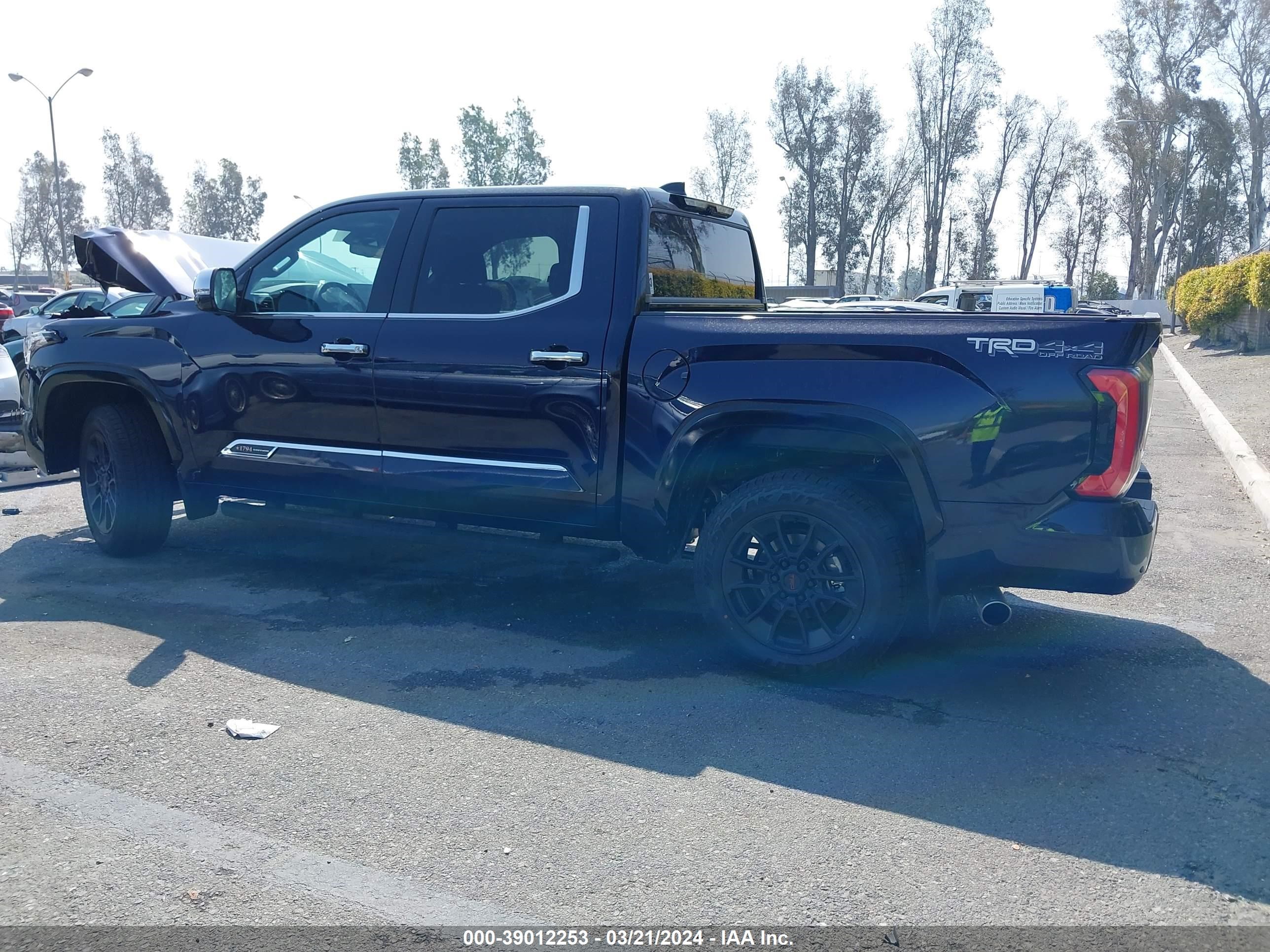 Photo 13 VIN: 5TFMA5DB3PX129066 - TOYOTA TUNDRA 