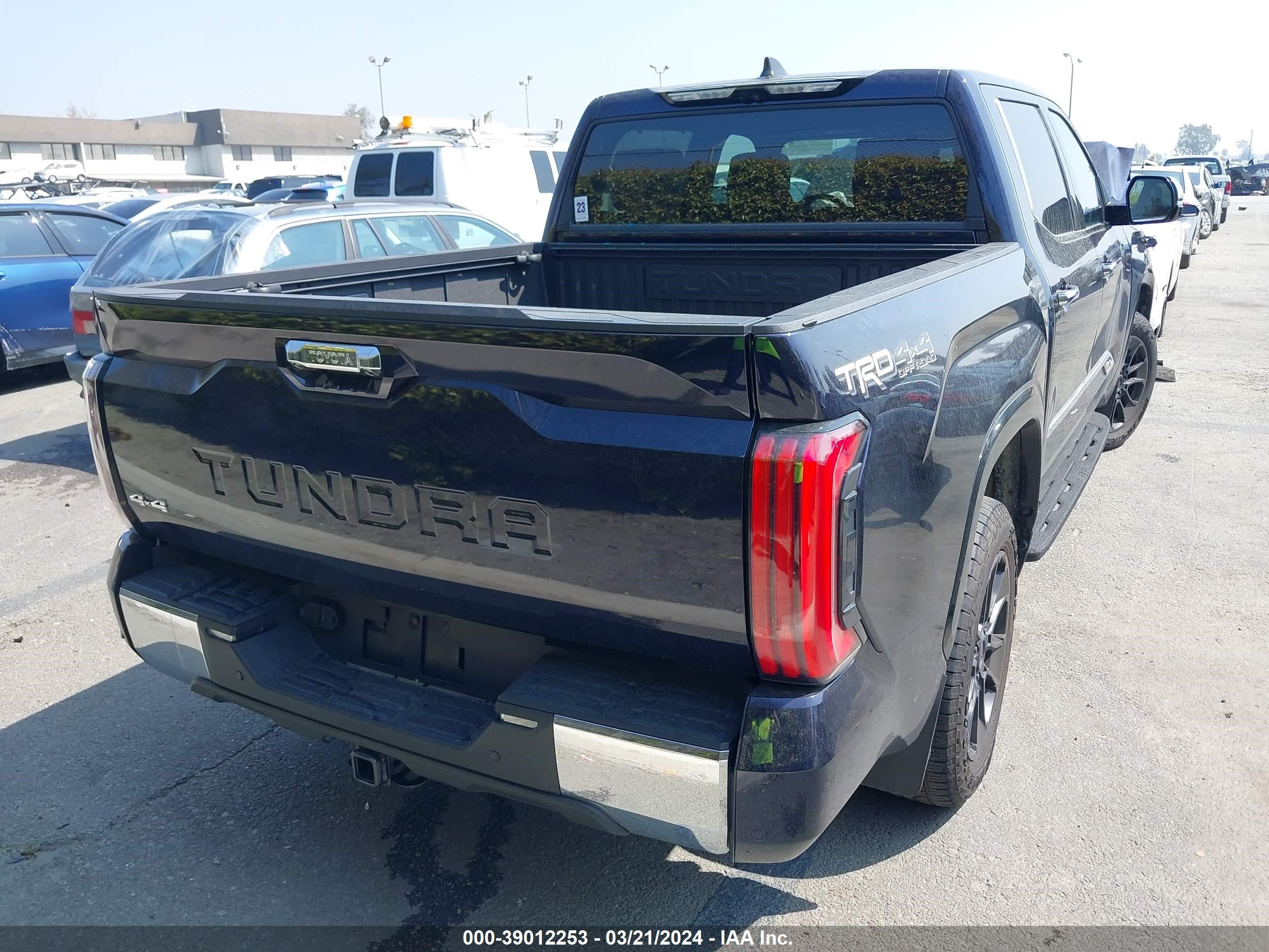 Photo 15 VIN: 5TFMA5DB3PX129066 - TOYOTA TUNDRA 