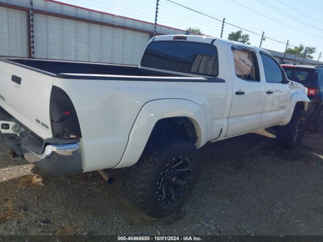 Photo 3 VIN: 5TFMU4FN6FX030300 - TOYOTA TACOMA 