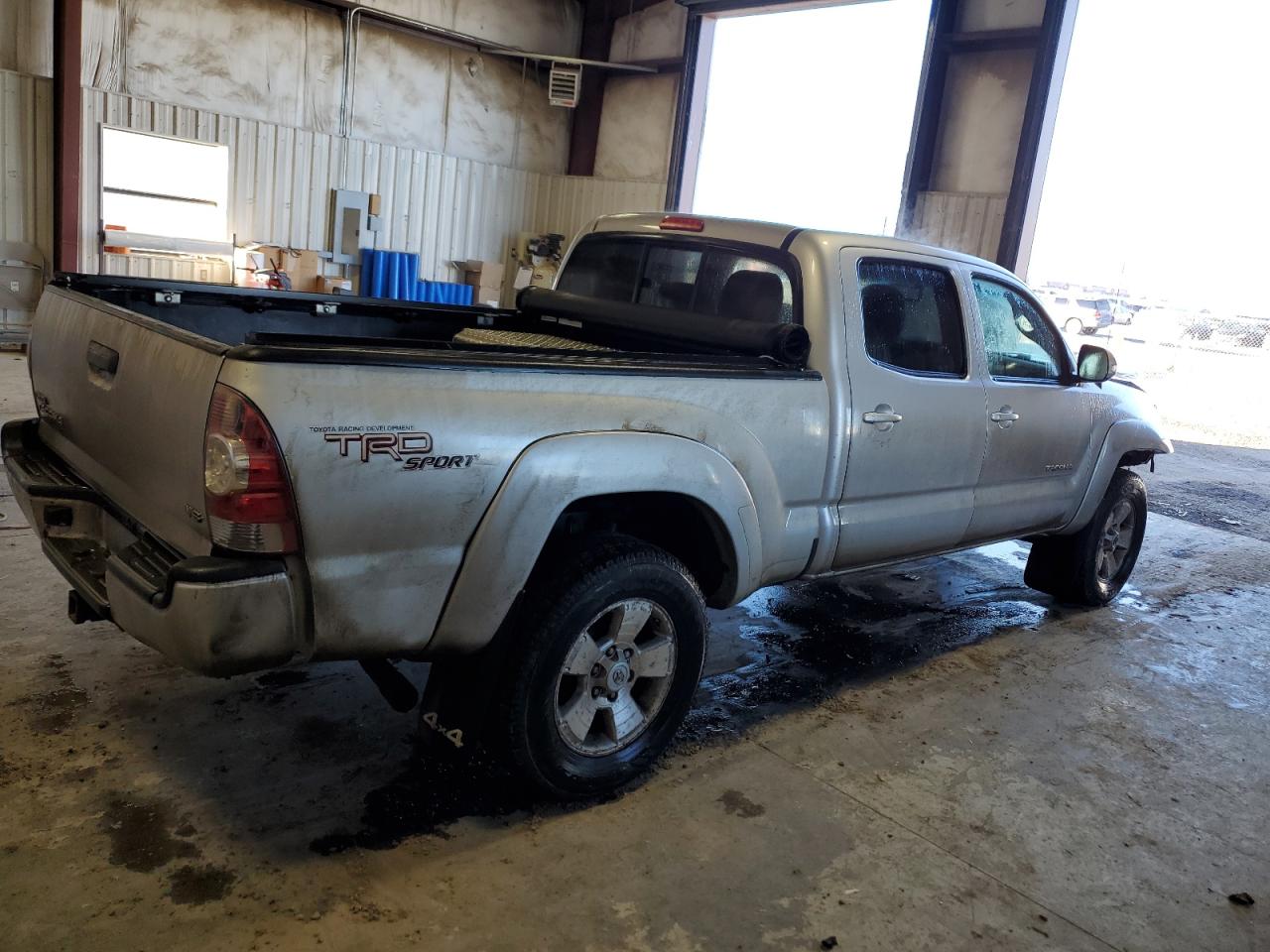 Photo 2 VIN: 5TFMU4FN9DX010023 - TOYOTA TACOMA 