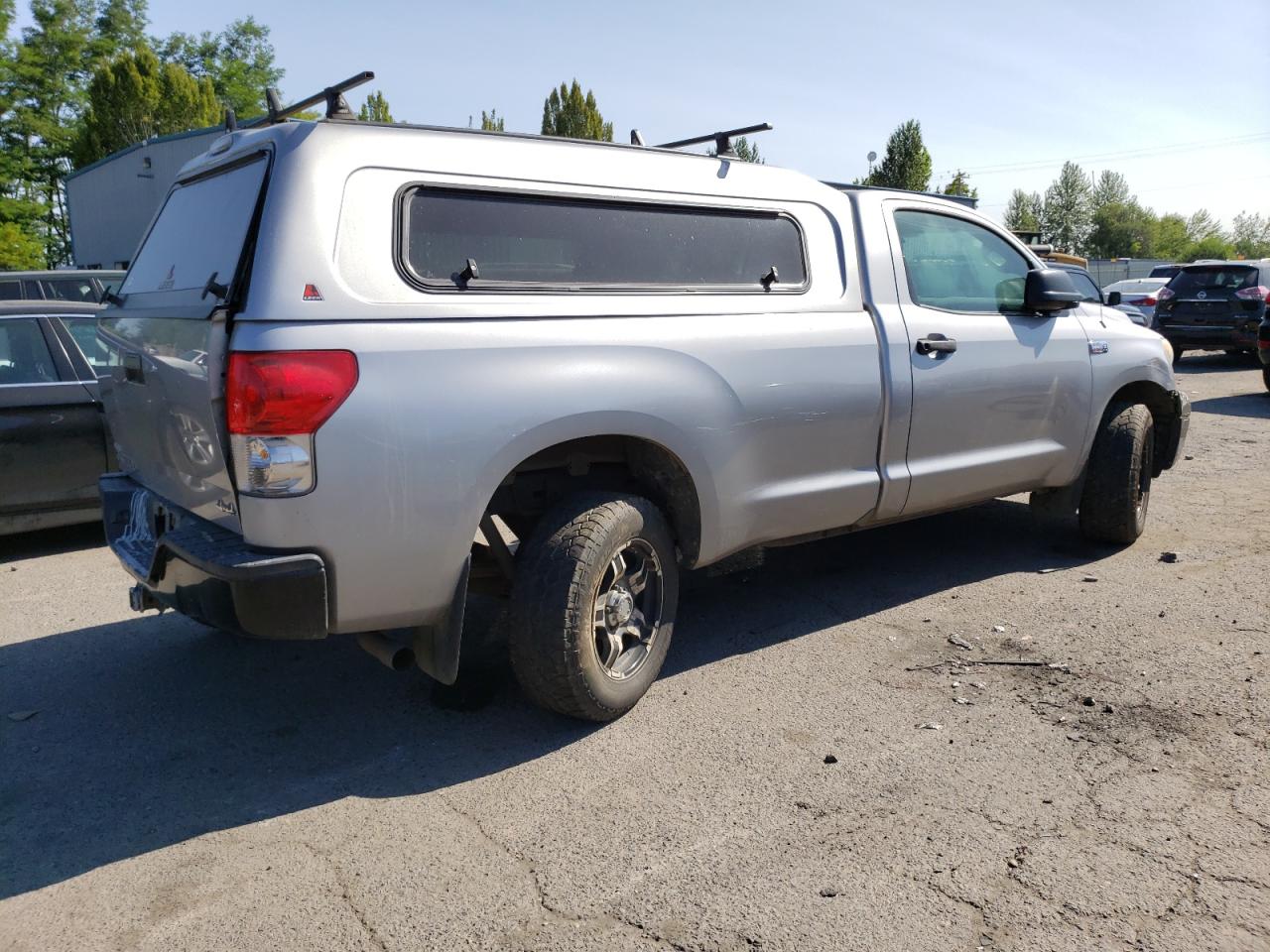 Photo 2 VIN: 5TFMV52187X007737 - TOYOTA TUNDRA 