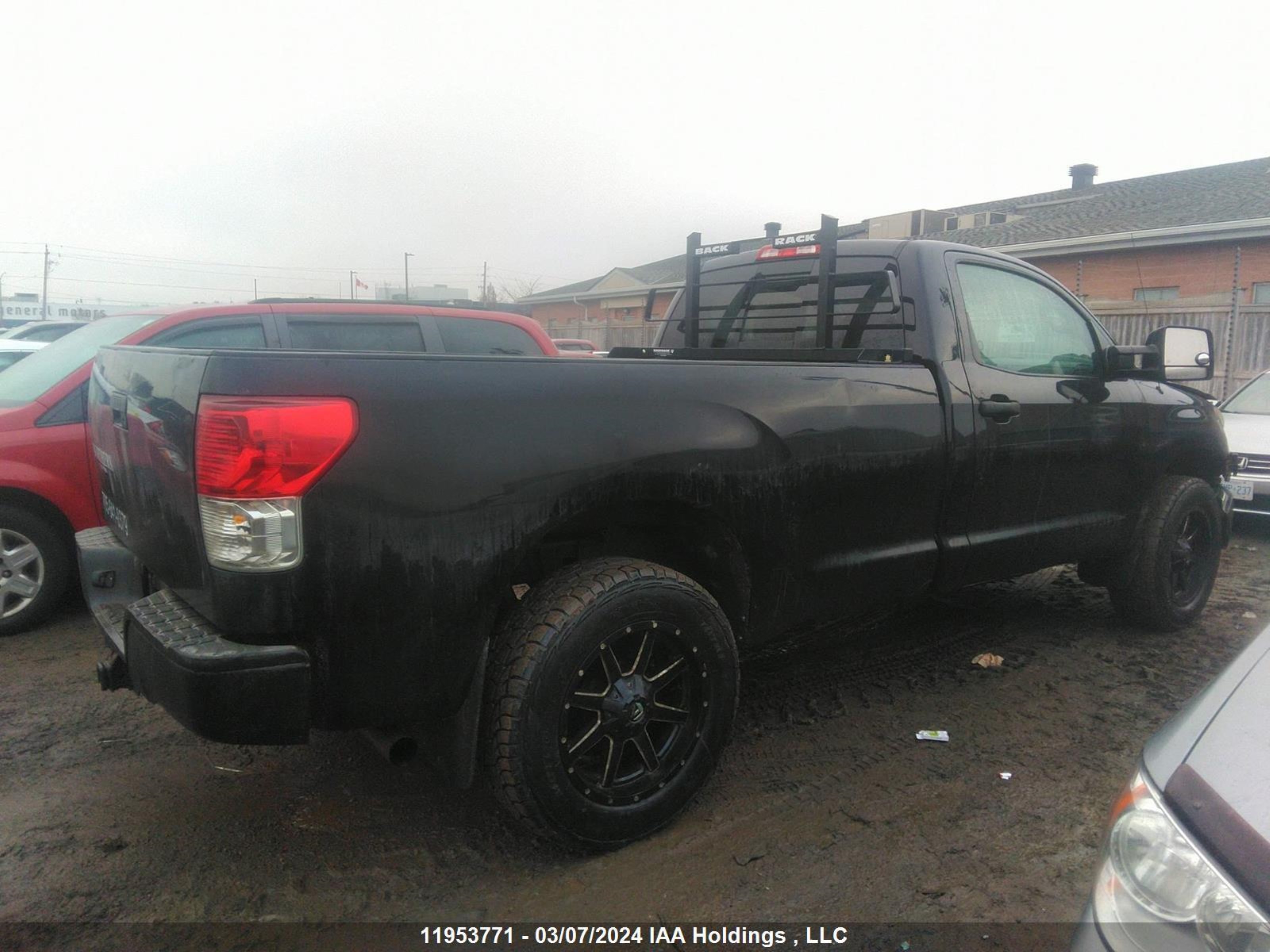 Photo 12 VIN: 5TFMY5F14BX195697 - TOYOTA TUNDRA 