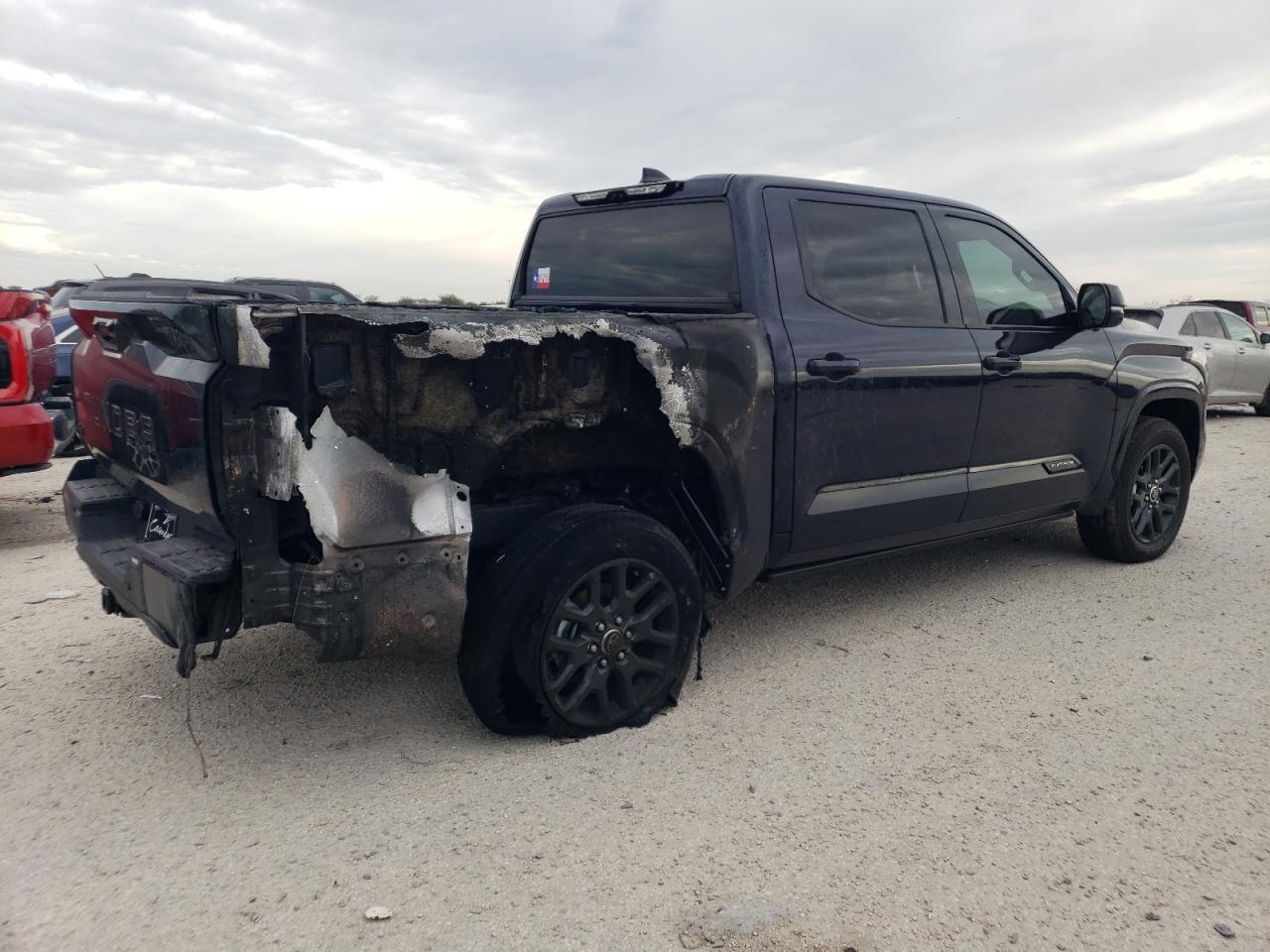 Photo 2 VIN: 5TFNA5DB0PX107708 - TOYOTA TUNDRA 