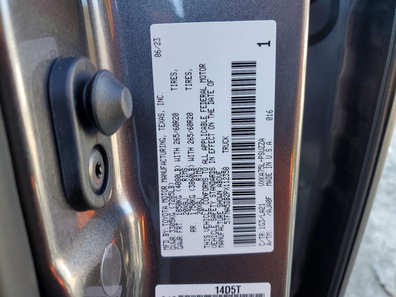 Photo 12 VIN: 5TFNA5DB2PX112358 - TOYOTA TUNDRA 