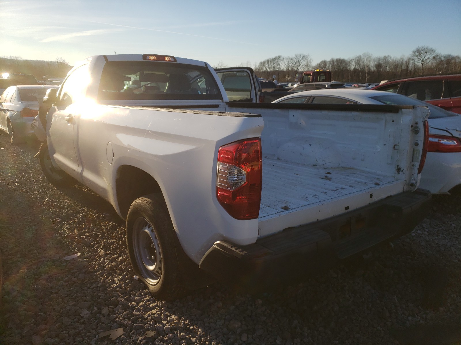 Photo 2 VIN: 5TFNW5F10HX218217 - TOYOTA TUNDRA SR 