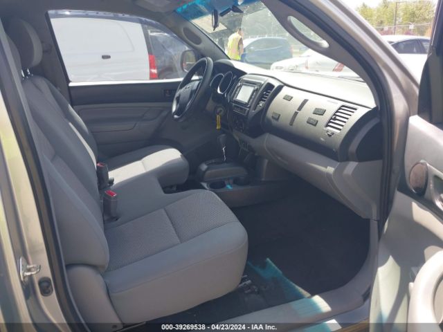 Photo 4 VIN: 5TFNX4CN2EX034469 - TOYOTA TACOMA 