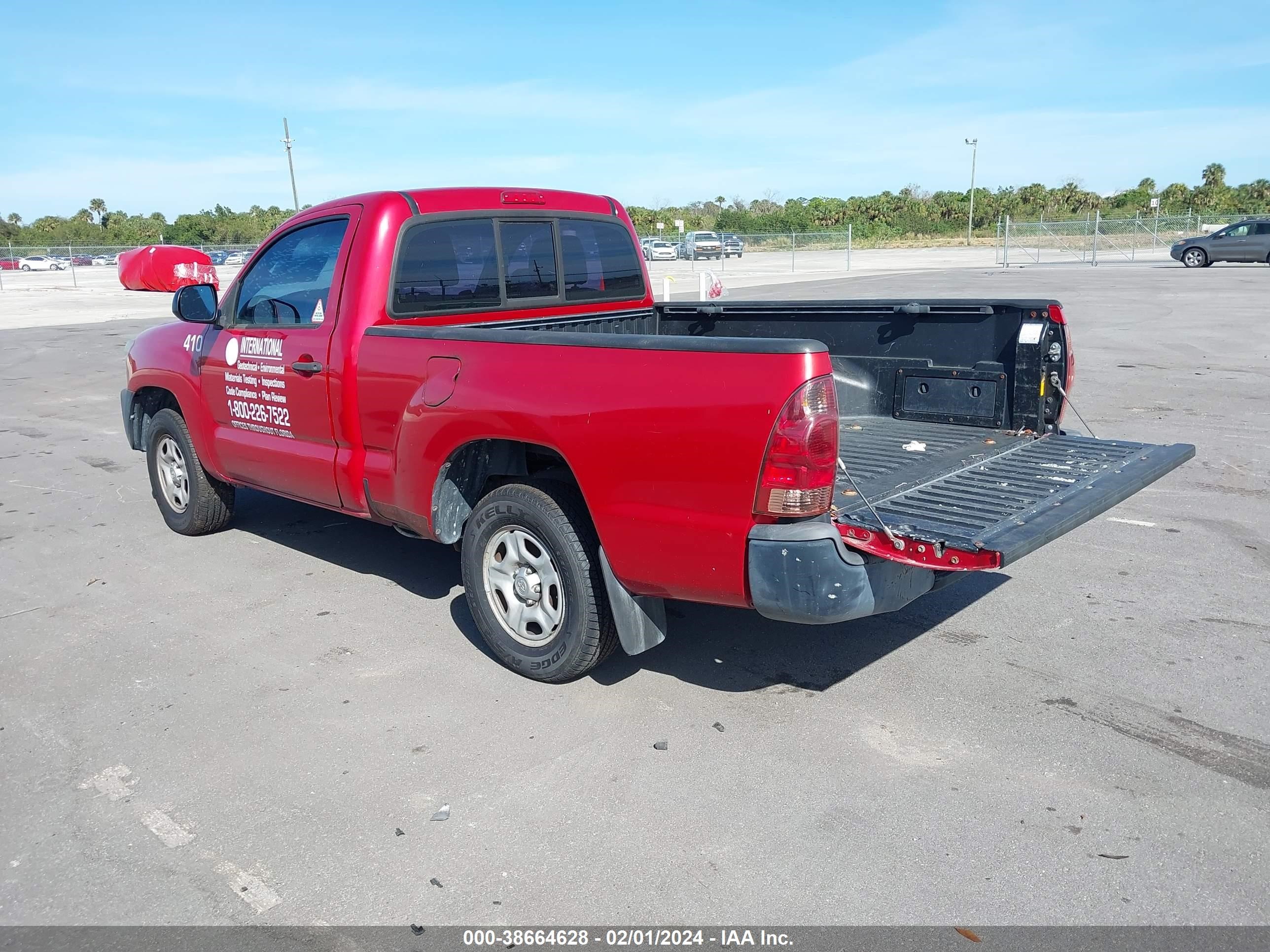 Photo 2 VIN: 5TFNX4CN3DX030977 - TOYOTA TACOMA 