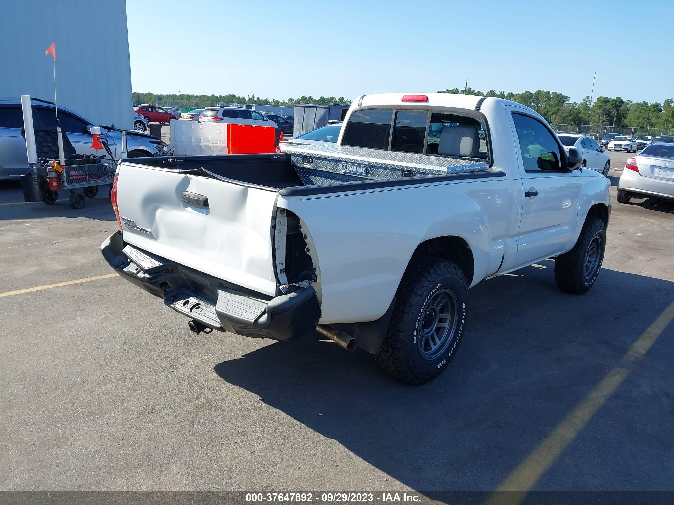 Photo 3 VIN: 5TFNX4CN4DX025755 - TOYOTA TACOMA 