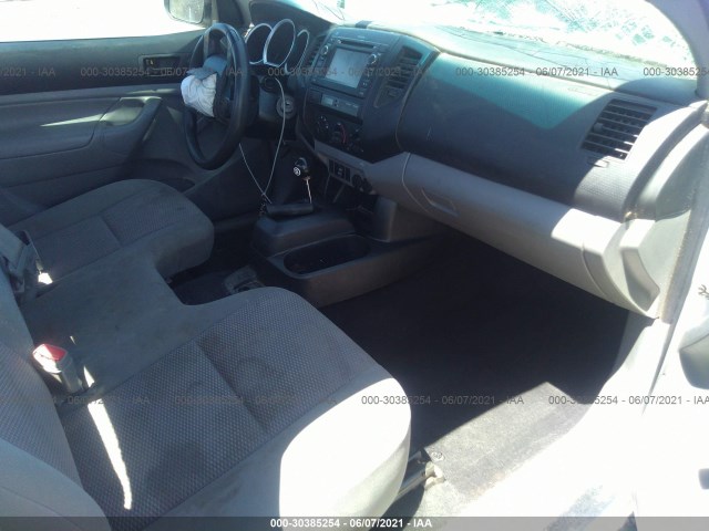 Photo 4 VIN: 5TFNX4CN8DX027749 - TOYOTA TACOMA 