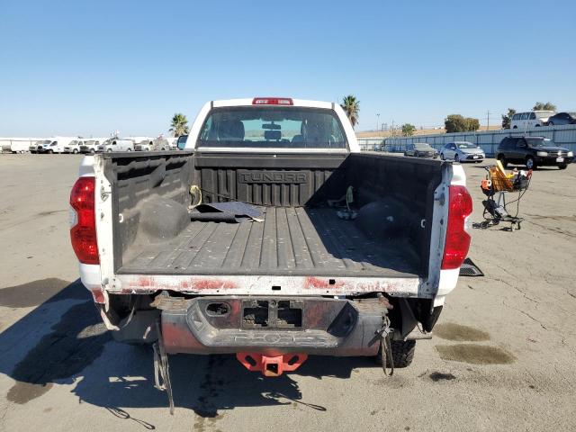 Photo 5 VIN: 5TFNY5F16GX211734 - TOYOTA TUNDRA SR 