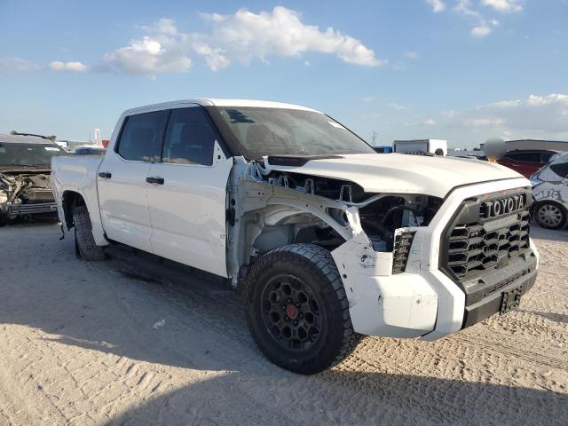 Photo 3 VIN: 5TFPC5DB4PX026505 - TOYOTA TUNDRA CRE 