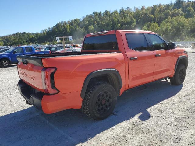 Photo 2 VIN: 5TFPC5DB6PX015327 - TOYOTA TUNDRA CRE 