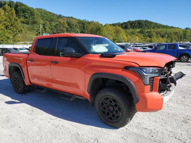 Photo 3 VIN: 5TFPC5DB6PX015327 - TOYOTA TUNDRA CRE 