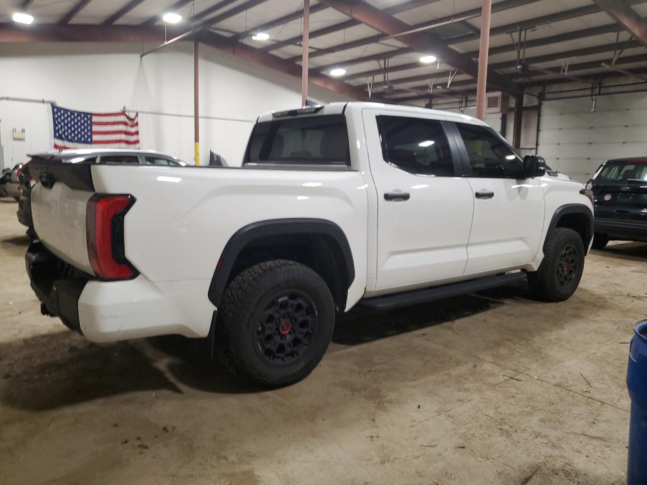 Photo 2 VIN: 5TFPC5DB7RX044287 - TOYOTA TUNDRA 