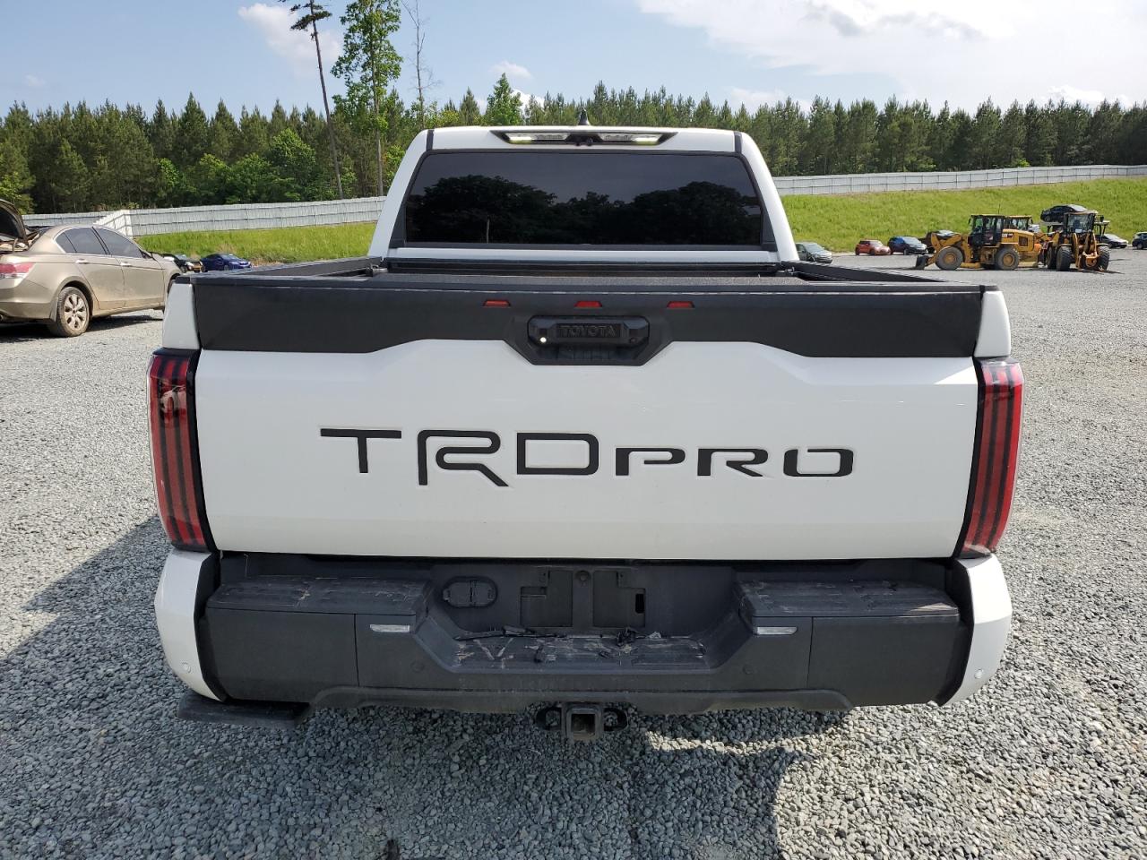 Photo 5 VIN: 5TFPC5DB8RX056285 - TOYOTA TUNDRA CRE 