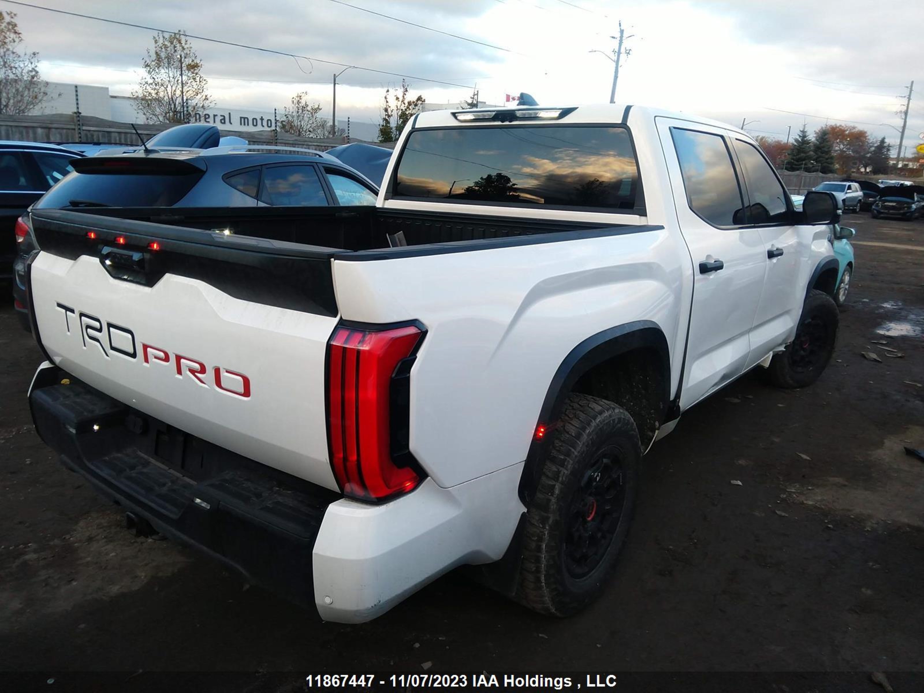 Photo 3 VIN: 5TFPC5DB9NX006845 - TOYOTA TUNDRA 