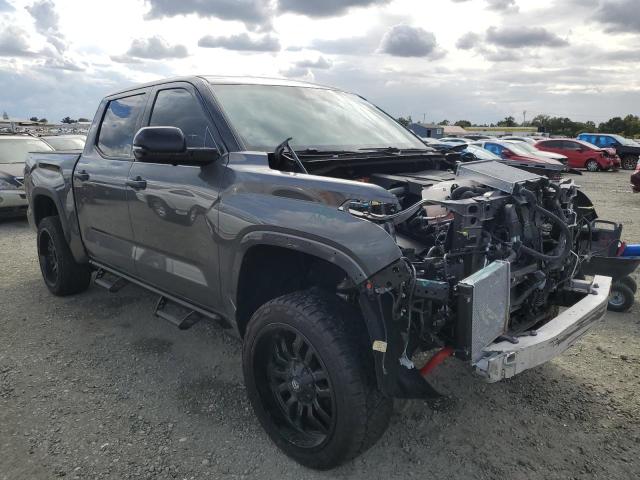 Photo 3 VIN: 5TFPC5DB9PX029271 - TOYOTA TUNDRA CRE 