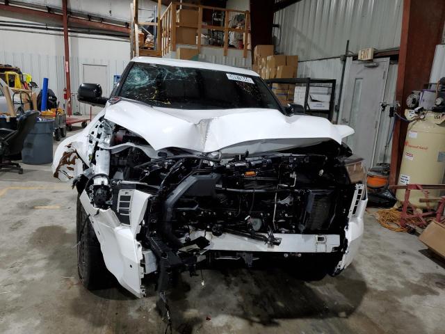 Photo 4 VIN: 5TFPC5DBXNX005025 - TOYOTA TUNDRA 