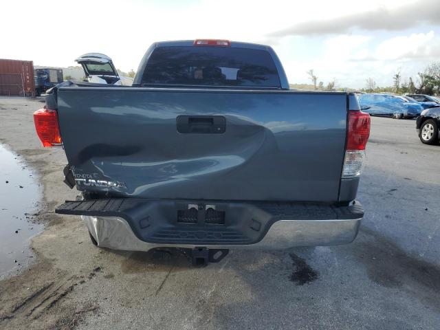 Photo 5 VIN: 5TFRM5F10AX006575 - TOYOTA TUNDRA DOU 