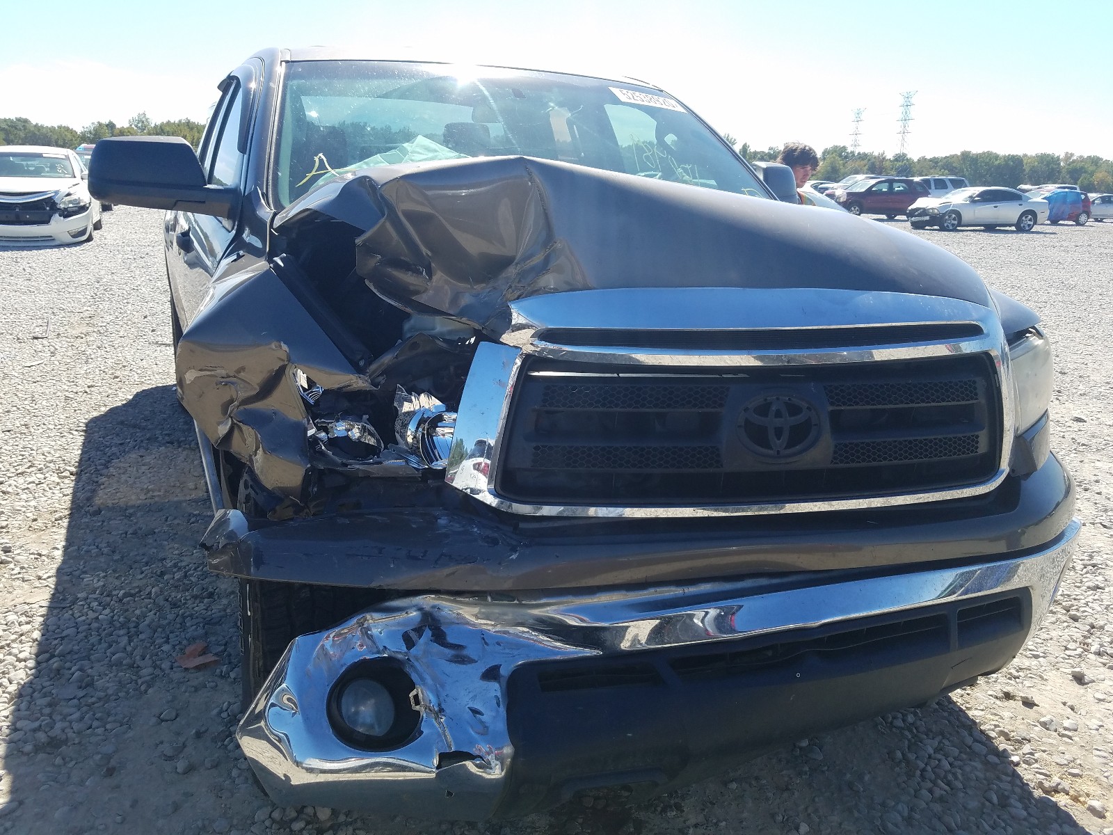 Photo 8 VIN: 5TFRM5F10AX006799 - TOYOTA TUNDRA DOU 