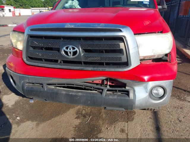 Photo 5 VIN: 5TFRM5F10AX010870 - TOYOTA TUNDRA 