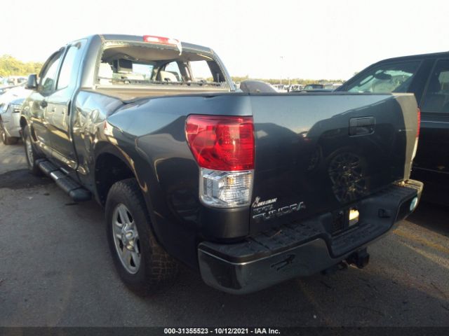 Photo 2 VIN: 5TFRM5F10AX014207 - TOYOTA TUNDRA 2WD TRUCK 