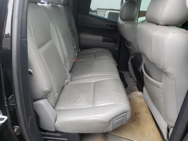 Photo 5 VIN: 5TFRM5F10AX018967 - TOYOTA TUNDRA DOU 