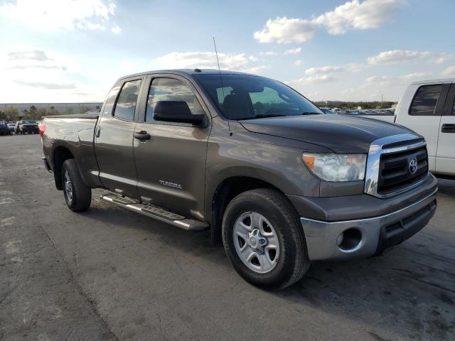 Photo 3 VIN: 5TFRM5F10CX039935 - TOYOTA TUNDRA DOU 