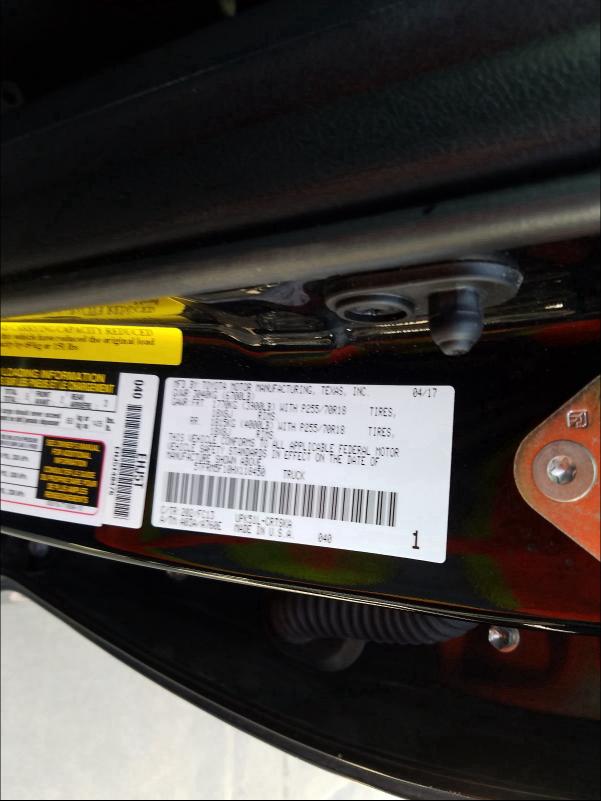 Photo 9 VIN: 5TFRM5F10HX118450 - TOYOTA TUNDRA DOU 